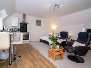 Studio Apartment ideal for short or long stays